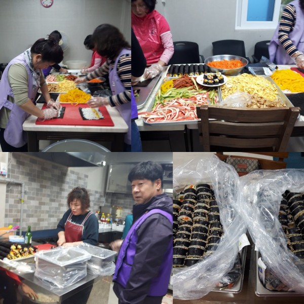 10월18일 우리 예쁜재가 노인복지센터에서 어르신과 함께 단풍 나들이 다녀 왔습니다.  준비 욧  땅~~~  기대 만발!!!    아침부터 소풍갈때 먹던 김밥 만들기 우리 선생님들 분주합니다~~    앗!!!  김밥 옆구리 터진거 우리어르신 주실건 아니쥬 ㅎㅎㅎ  ★대표님까지 총출동하셨네요~~  후덜덜덜